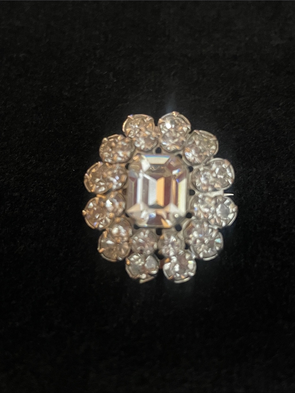 Vintage Victorian Crystal Cluster brooch / pin approx 1” STUNNING!